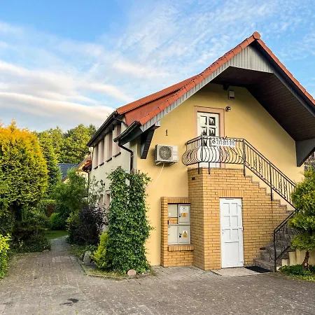 Zacisze 1 Apartmán *