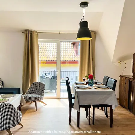 Zacisze 1 アパート